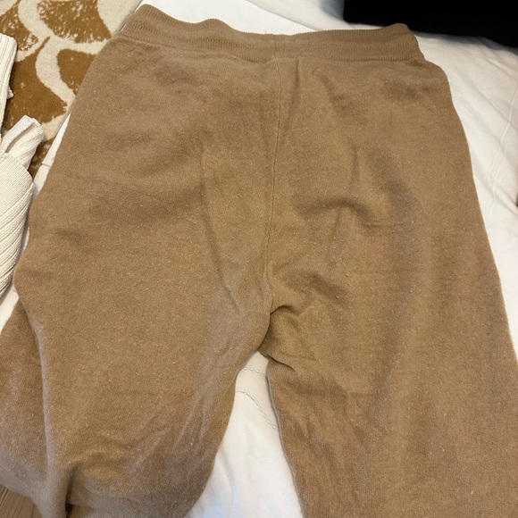 Something Navy 100% Cashmere Joggers - Picture 3 of 6